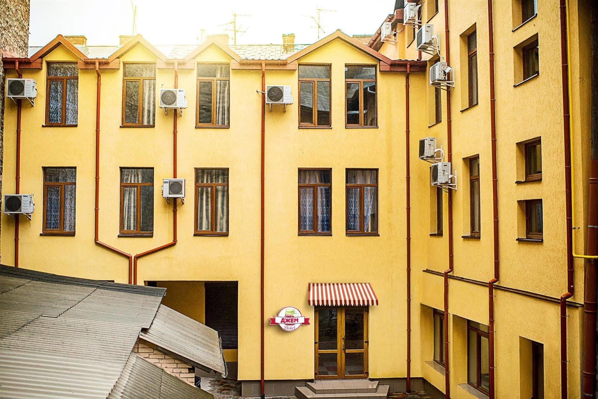 Lviv Central Jam Hotel Exterior photo