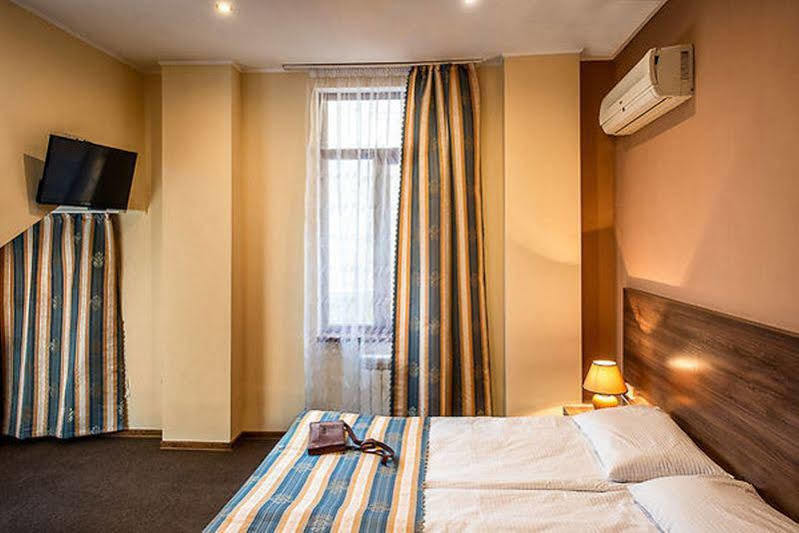 Lviv Central Jam Hotel Exterior photo